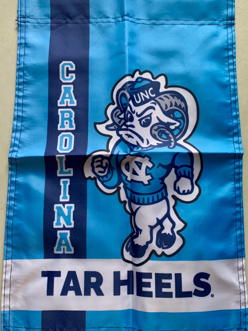 North Carolina Tar Heels garden flag
